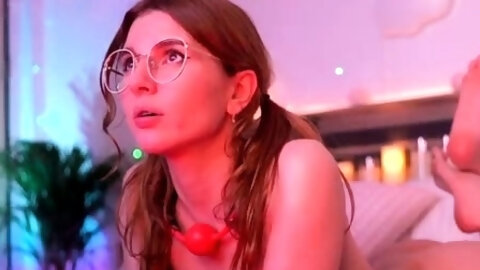 Brunette Solo Webcam Masturbation